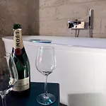 Classe 51 - Con Jacuzzi - 4*