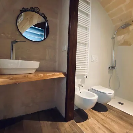 Classe 51 - Con Jacuzzi - Bed & Breakfast